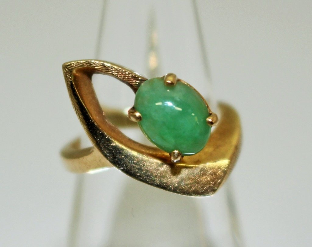 14KT YELLOW GOLD & JADEITE LADIES RING (1 of 5)