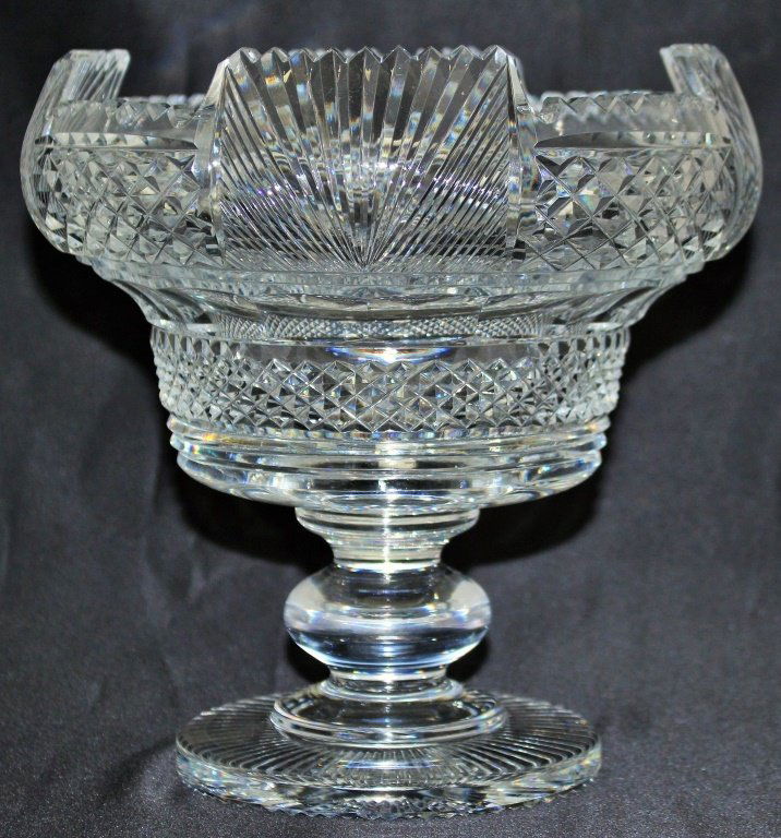 CONTINENTAL CUT CRYSTAL PODIUM VASE (1 of 4)