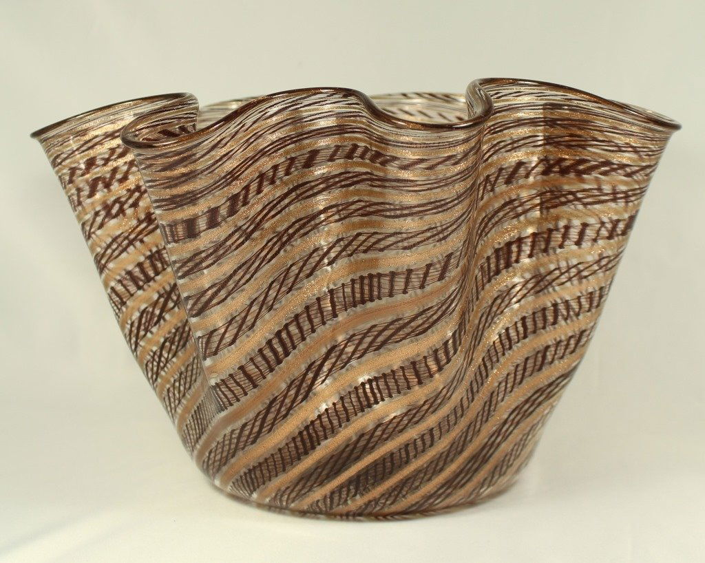 LARGE HAND BLOWN RUFFLED EDGE BOWL (1 of 3)