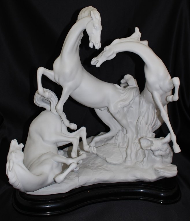LLADRO HORSE'S GROUP WHITE LLADRO #1022 RETIRED (1 of 5)