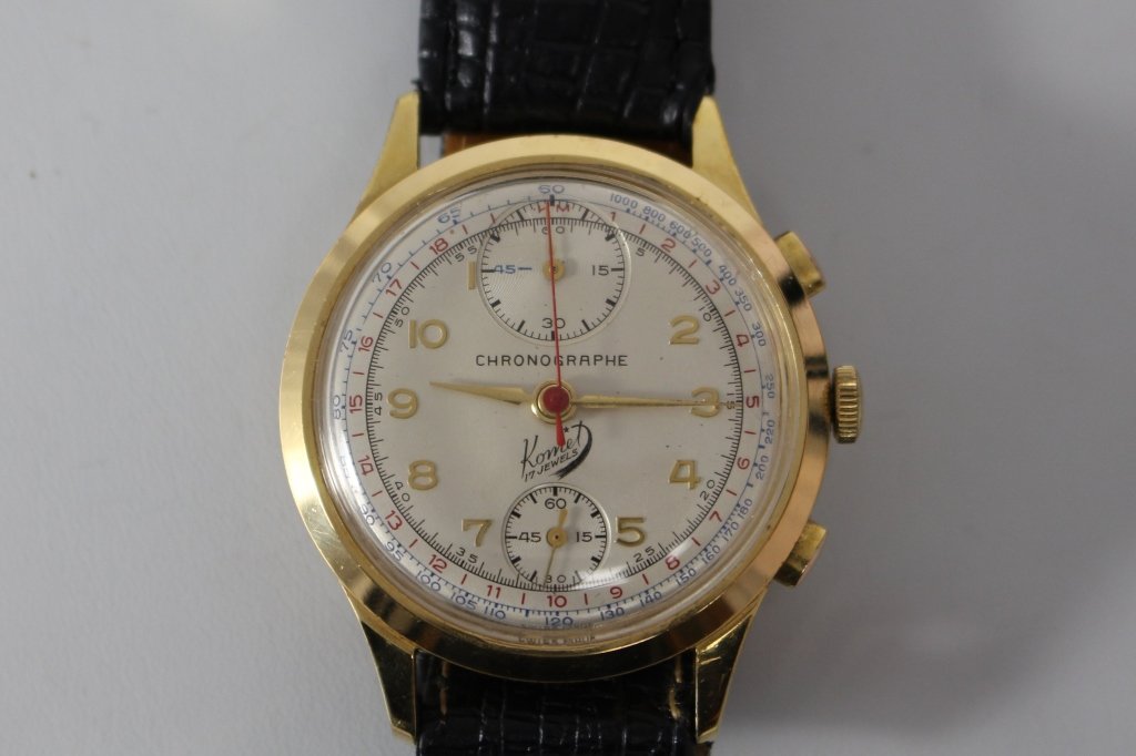 VINTAGE SWISS KOMET CHRONOGRAPH MENS WATCH (1 of 4)
