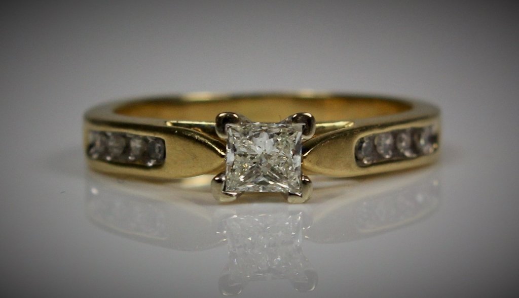 14KT YELLOW GOLD & DIAMOND ENGAGEMENT RING (1 of 3)