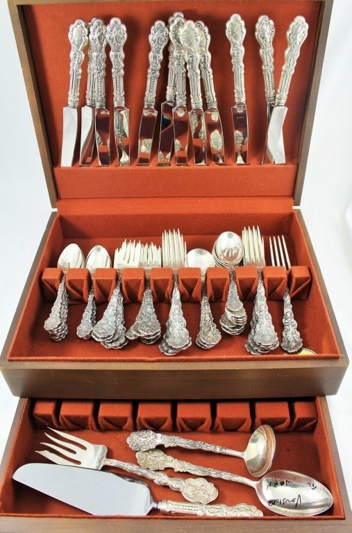 GORHAM STERLING FLATWARE VERSAILLES PATTERN 64PC (1 of 8)