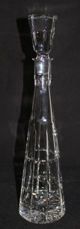 LARGE TOWLE CRYSTAL DECANTER (1 of 2)