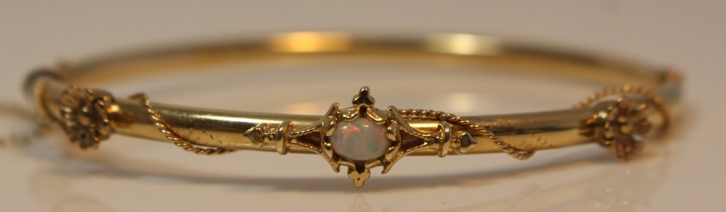 14KT YELLOW GOLD & OPAL LADIES BANGLE BRACELET (1 of 4)