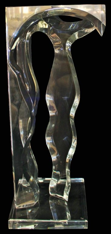 LARGE MID CENTURY ABSTRACT LUCITE SCULPTURE: Large Mid Century Abstract Lucite Sculpture by Van Teal. Measures approx 34" tall x 14" wide. Will not ship due to size can refer local shippers.