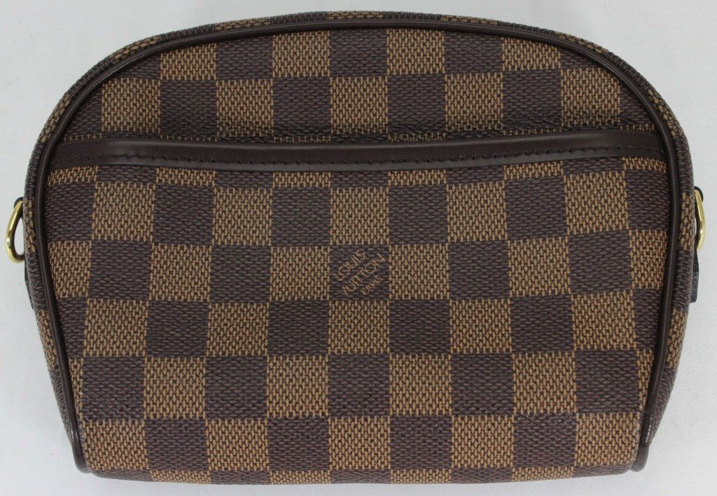 LOUIS VUITTON DAMIER TROTTER BAG (1 of 9)