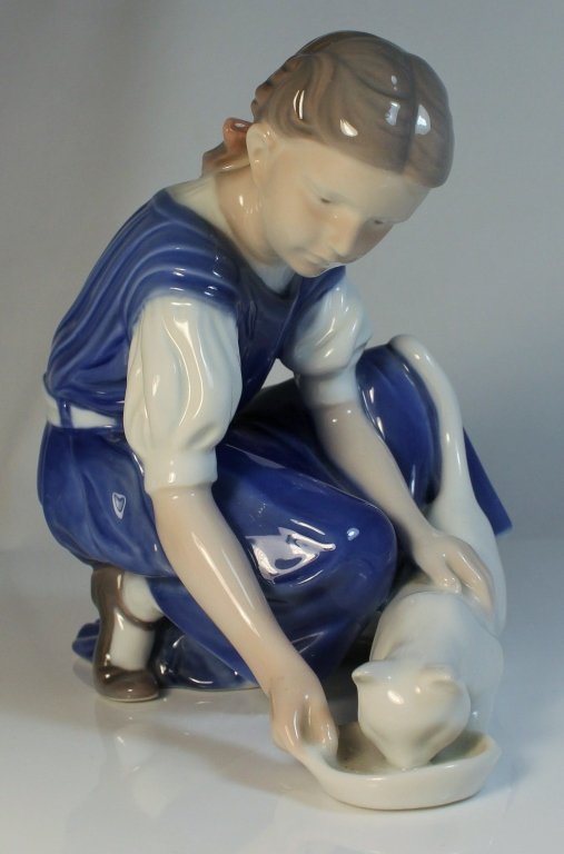 PORCELAIN BING & GRONDAHL "GIRL FEEDING CAT" (1 of 6)