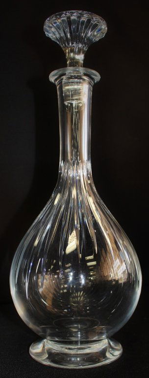 LARGE SIGNED BACCARAT CRYSTAL DECANTER & STOPPER (1 of 4)