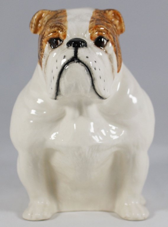 LARGE ROYAL DOULTON ENGLISH PORCELAIN BULLDOG (1 of 7)