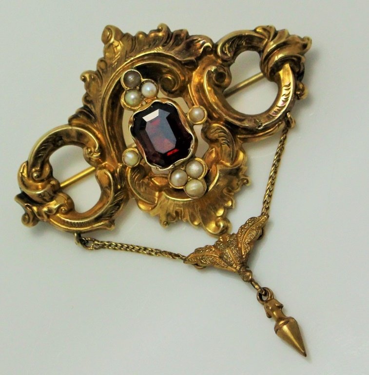 WONDERFUL VICTORIAN 14KT YG GARNET PEARL BROOCH (1 of 3)