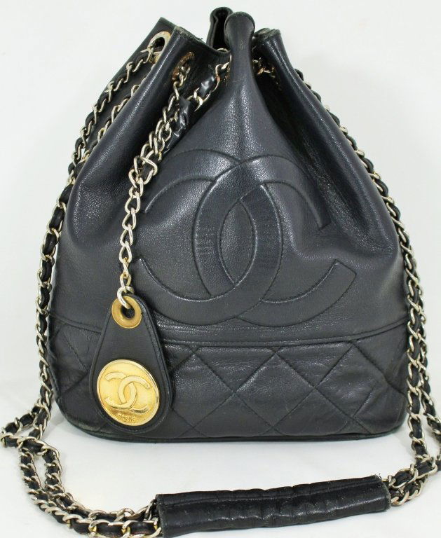 LADIES CHANEL SOFT BLACK LEATHER PURSE (1 of 1)