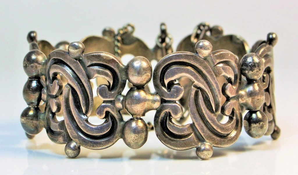 HEAVY VINTAGE 980 SILVER BRACELET (1 of 3)