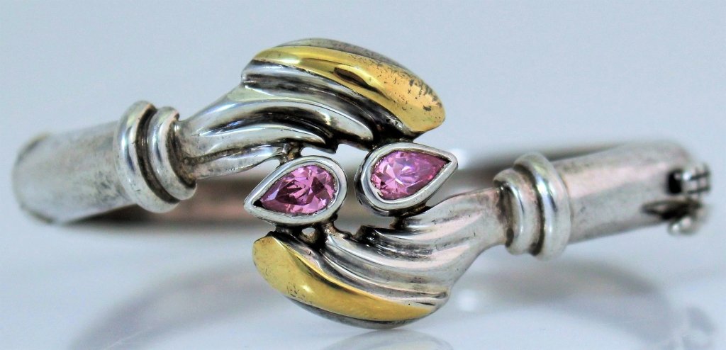 VINTAGE STERLING SILVER PINK STONE HINGED BRACELET (1 of 2)
