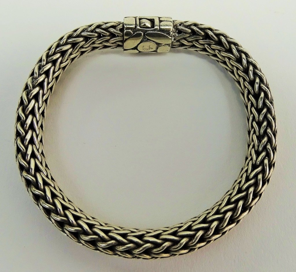 MEN'S JOHN HARDY TWISTED ROPE STERLING BRACELET: From a Palm Beach Estate. Measures 9" long. Total weight 78 grams. Shipping U.S. $20 plus insurance.