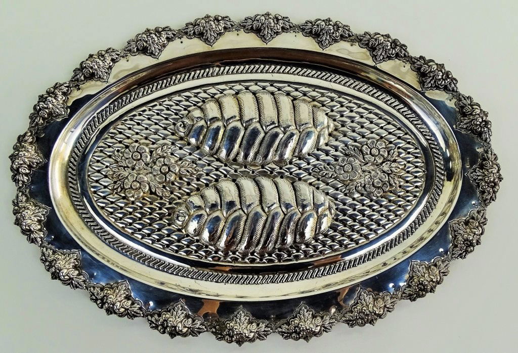 ORNATE 925 ENGLISH REPOUSSE STERLING SILVER TRAY (1 of 2)