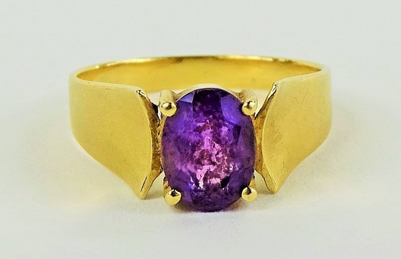 14KT YELLOW GOLD AMETHYST RING (1 of 3)