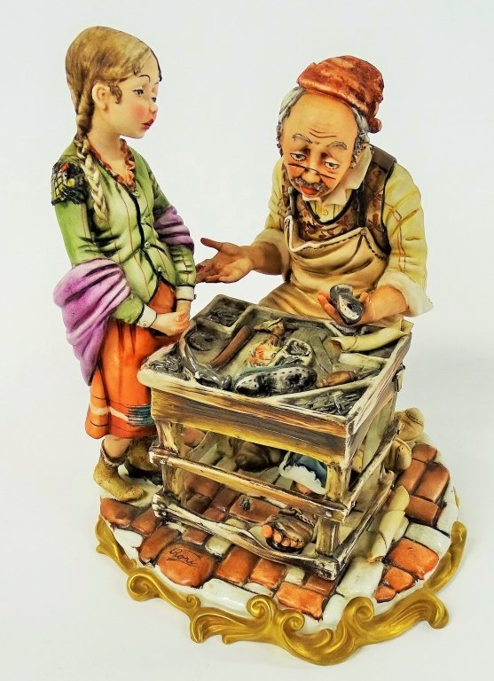 CAPODIMONTE FIGURINE COBBLER SHOEMAKER W/ GIRL (1 of 4)