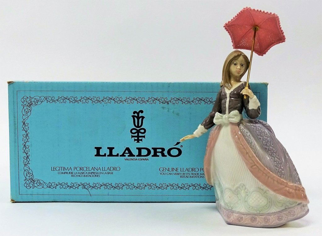 LLADRO UMBRELLA GIRL 5211 PORCELAIN STATUE (1 of 6)
