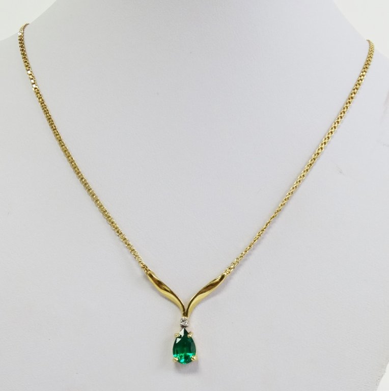 LADIES 14KT YELLOW GOLD EMERALD & DIAMOND NECKLACE (1 of 5)