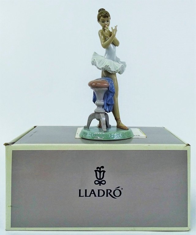 LLADRO FIGURINE "PERFECT PERFORMANCE" #7641 (1 of 2)
