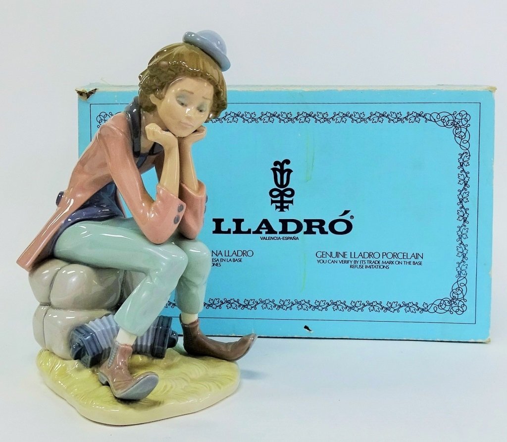 LLADRO PORCELAIN CLOWN #5058 'THINKING' (1 of 3)