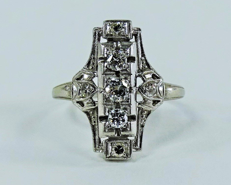 DECO PLATINUM AND DIAMOND LADIES RING (1 of 4)