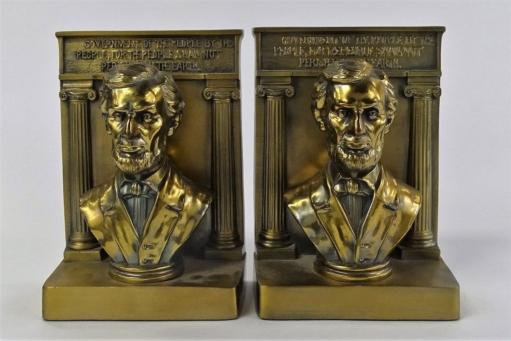 PAIR OF ABRAHAM LINCOLN BOOKENDS (1 of 2)