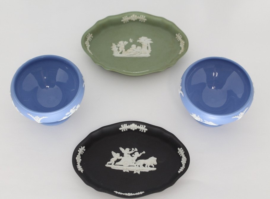 4 ASSORTED WEDGWOOD JASPER PIECES (1 of 2)