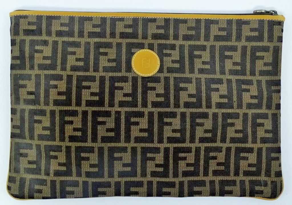 VINTAGE FENDI WOMANS MONOGRAM CLUTCH (1 of 4)