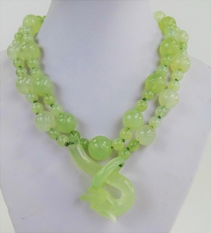 CHINESE CARVED JADE NECKLACE W/ DRAGON CLOSURE (1 of 3)