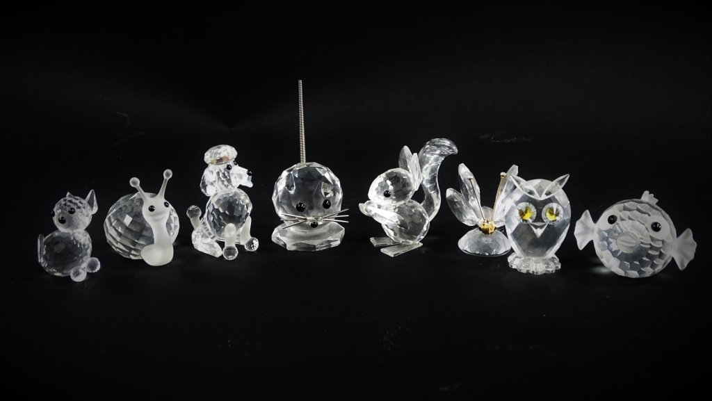 COLLECTION OF EIGHT SWAORVSKI CRYSTAL FIGURINES (1 of 1)