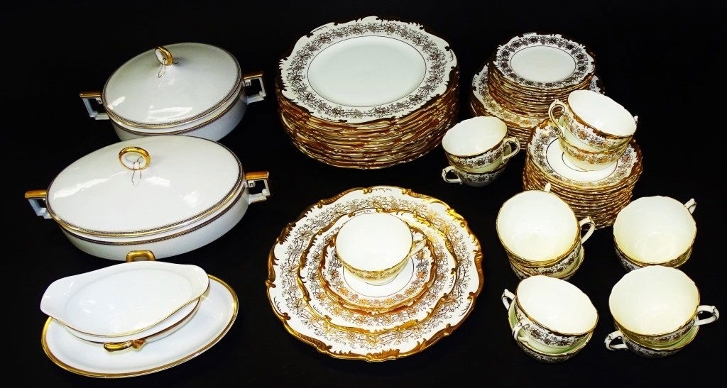 63PC COALPORT 'HAZELTON' PARTIAL DINNER SERVICE (1 of 5)