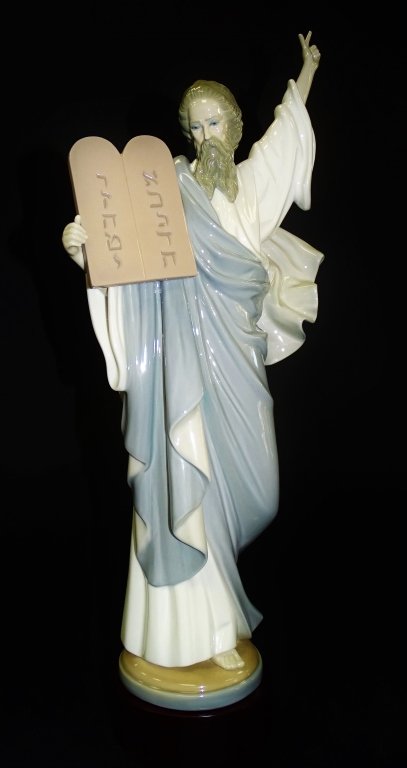 LLADRO PORCELAIN FIGURE OF 'MOSES' (1 of 3)