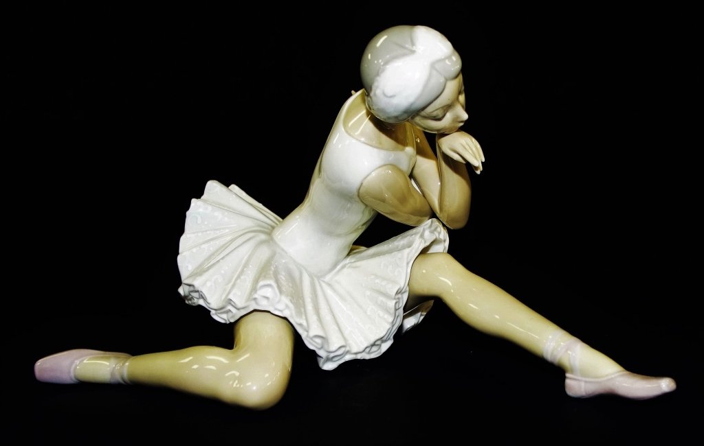 LLADRO PORCELAIN 'DEATH OF THE SWAN' FIGURE #4855 (1 of 4)
