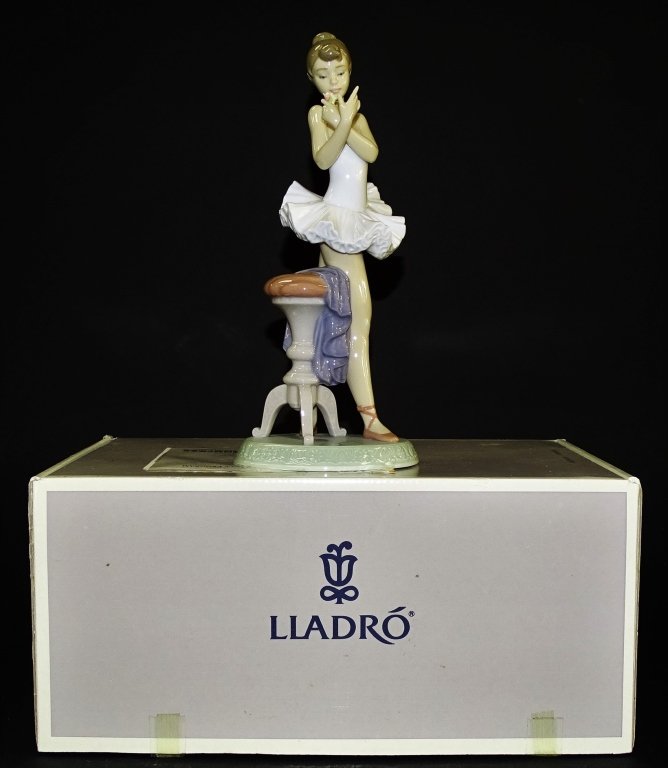 LLADRO PORCELAIN 'PERFECT PERFORMANCE' #7641 (1 of 4)