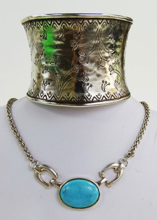 THAI STERLING SILVER CUFF BRACELET & NECKLACE (1 of 5)