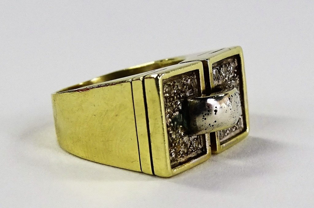 MENS 14KT YELLOW GOLD DIAMOND PINKY RING (1 of 4)