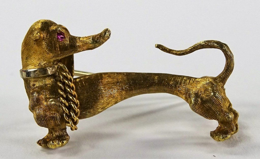 LADIES ITALIAN 18KT YELLOW GOLD DACHSHUND PIN (1 of 3)