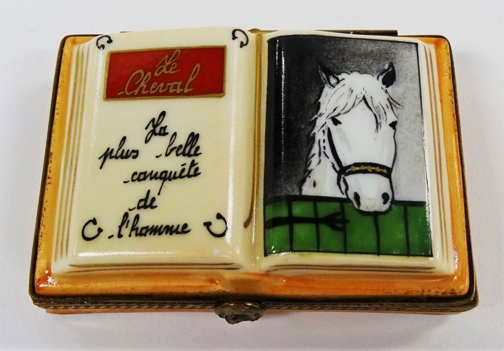 LIMOGES FRANCE PORCELAIN EQUESTRIAN PILL BOX (1 of 4)