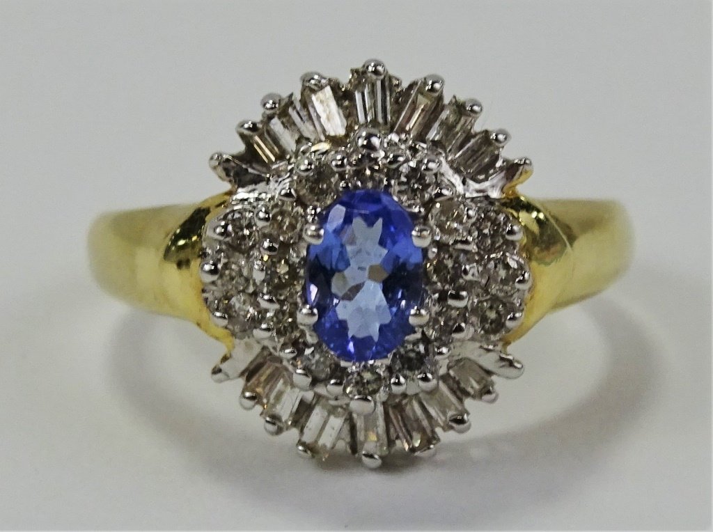 LADIES 14KT YELLOW GOLD TANZANITE & DIAMOND RING (1 of 4)