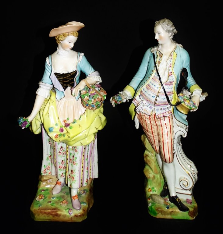 PAIR OF LARGE VINTAGE DRESDEN COLONIAL FIGURINES (1 of 4)