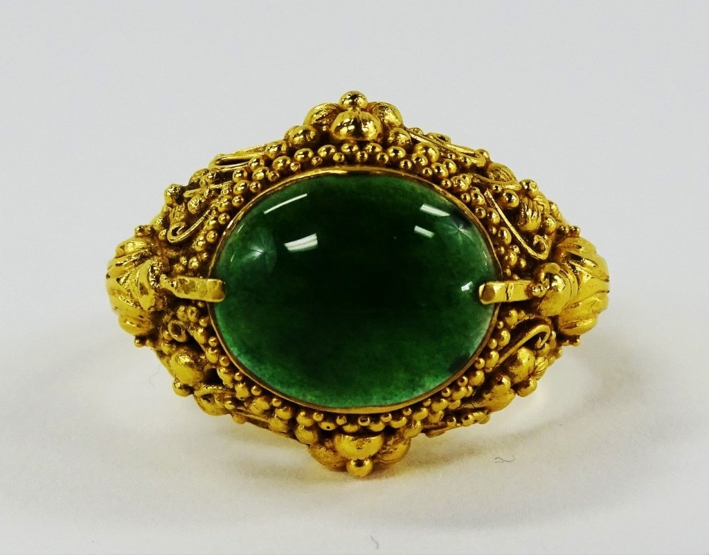 MEN'S 22K YELLOW GOLD & GREEN JADE RING (1 of 5)