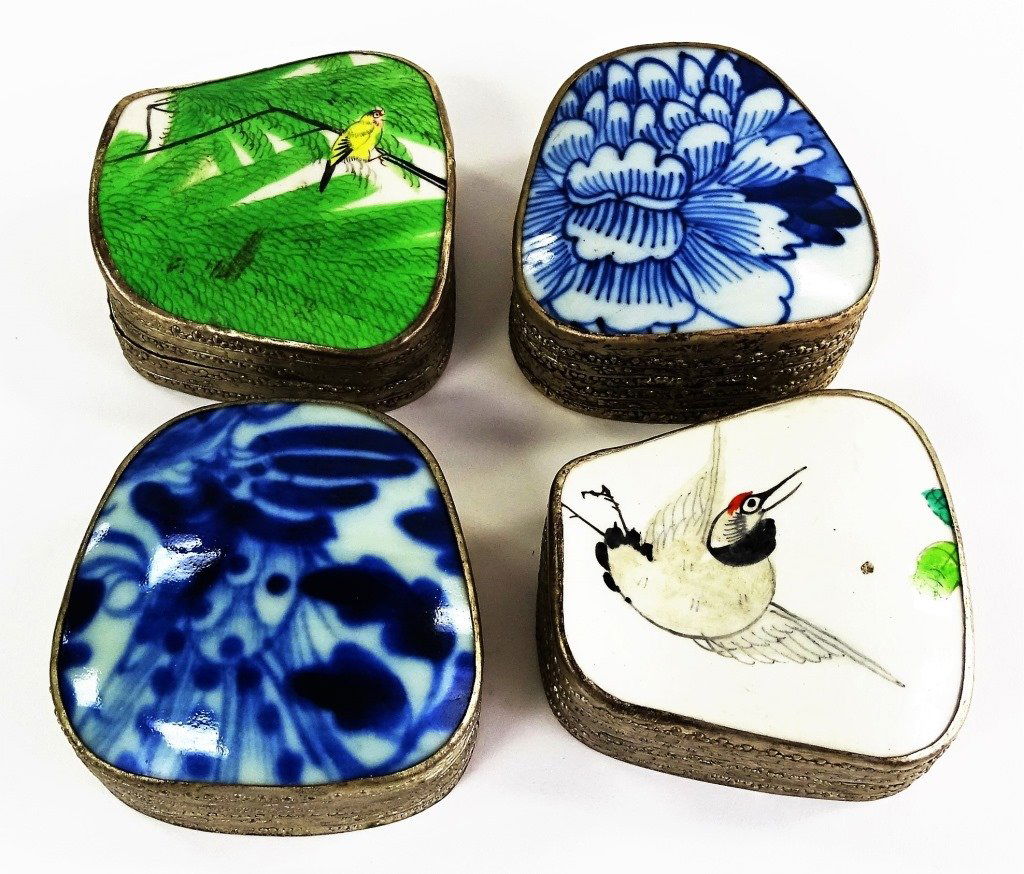 4 CHINESE PORCELAIN SILVER TRINKET BOX (1 of 4)