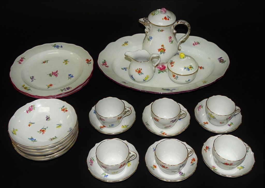 23PCS MEISSEN 'SCATTERED FLOWERS' PORCELIAN (1 of 4)