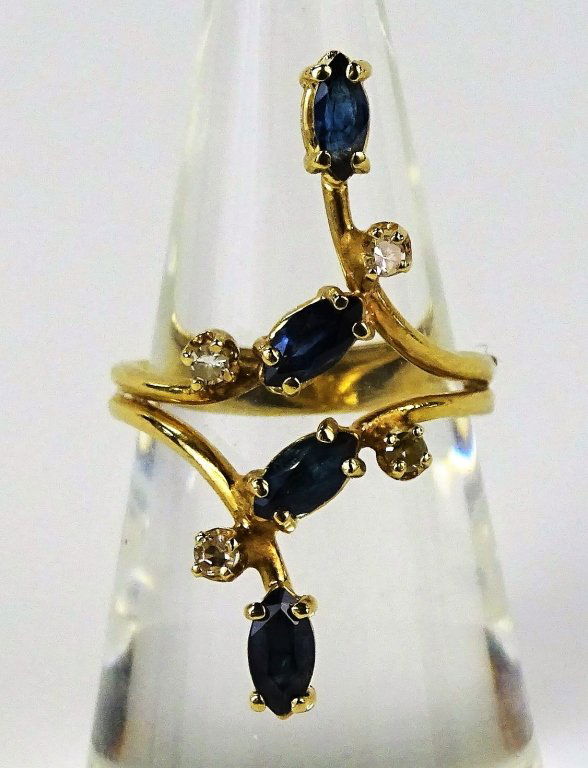 LADIES VINTAGE 14KT GOLD SAPPHIRE & DIAMOND RING (1 of 4)