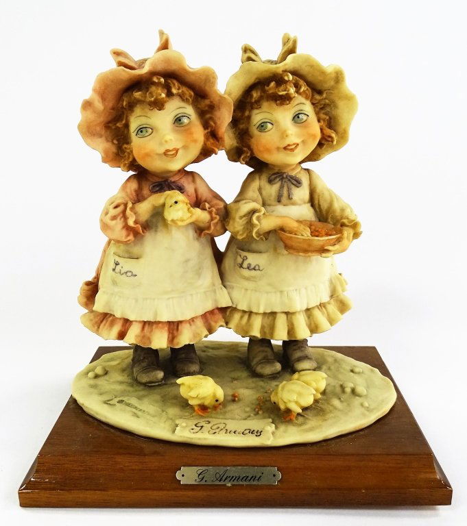 GIUSEPPE ARMANI FIGURINE OF 2 LITTLE GIRLS (1 of 2)