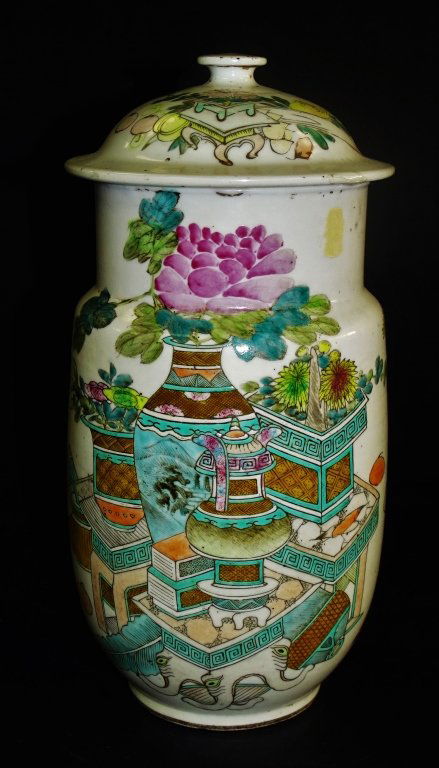 18TH/19TH C. CHINESE PORCELAIN COVERED URN (1 of 5)