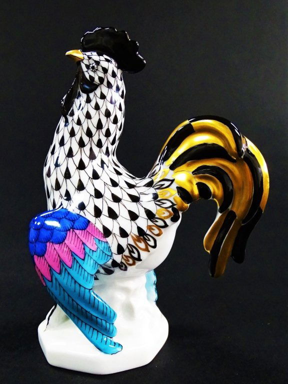 HEREND HUNGARIAN PORCELAIN BLACK FISHNET ROOSTER (1 of 4)