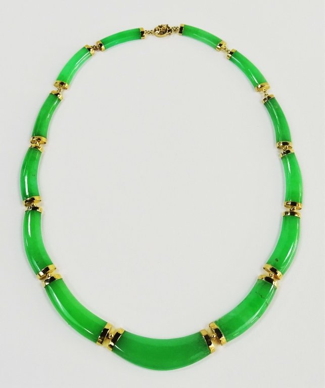 CHINESE 14KT GOLD & APPLE JADE LADIES NECKLACE (1 of 5)